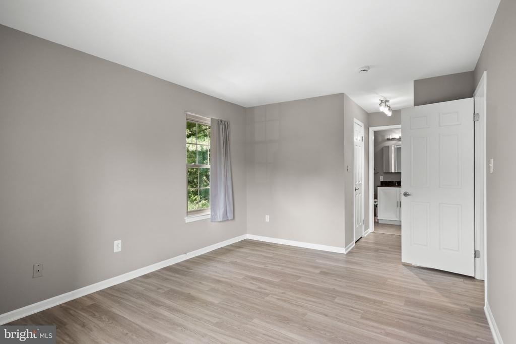 319 Tavistock - Photo 19