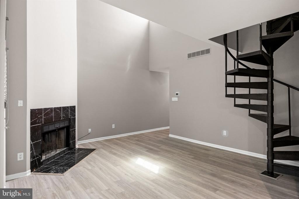 319 Tavistock - Photo 7