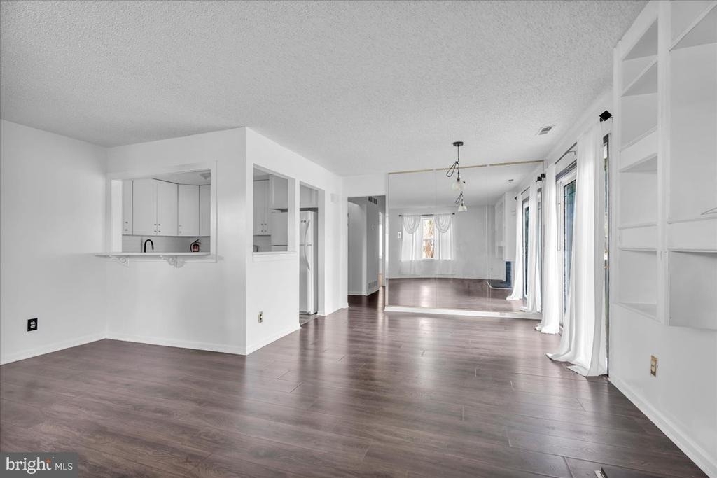 10 Franklin Place - Photo 5