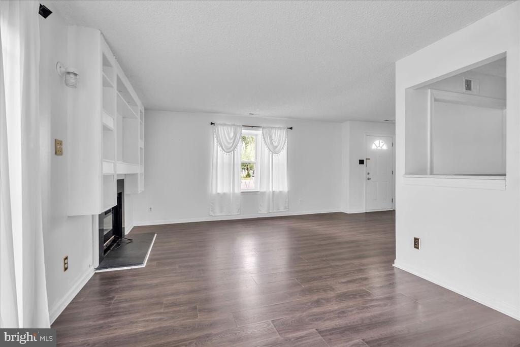10 Franklin Place - Photo 6