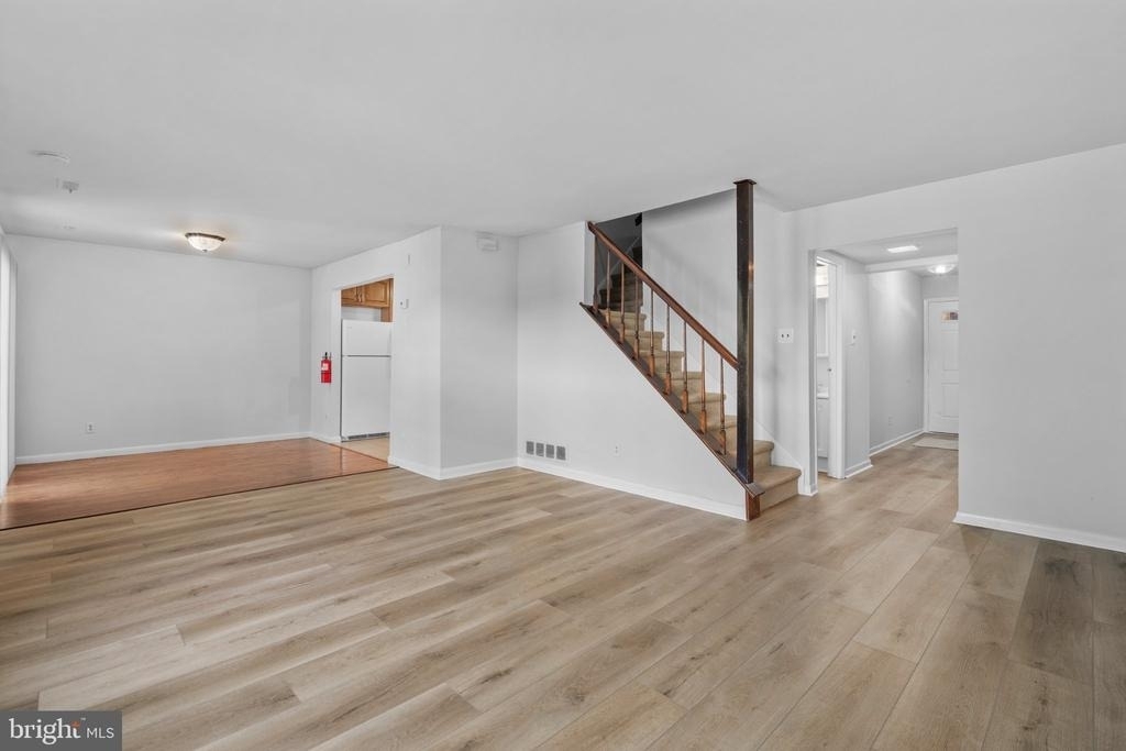 206 A Chaucer Court - Photo 4