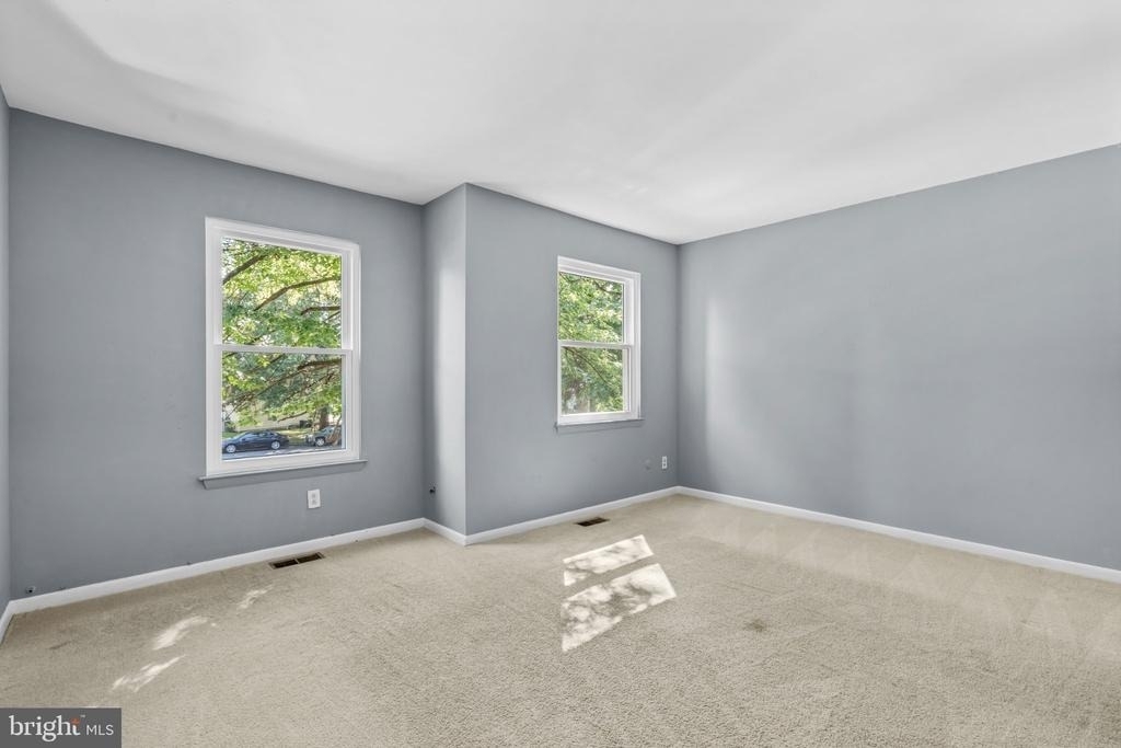 206 A Chaucer Court - Photo 9