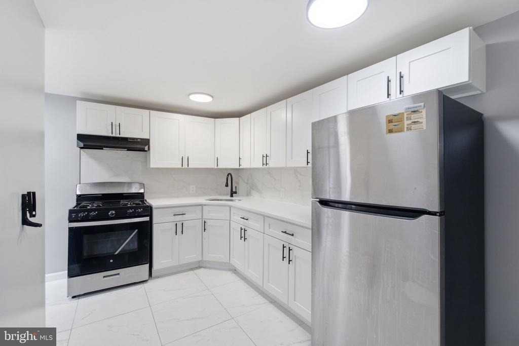216 Garden Street - Photo 0