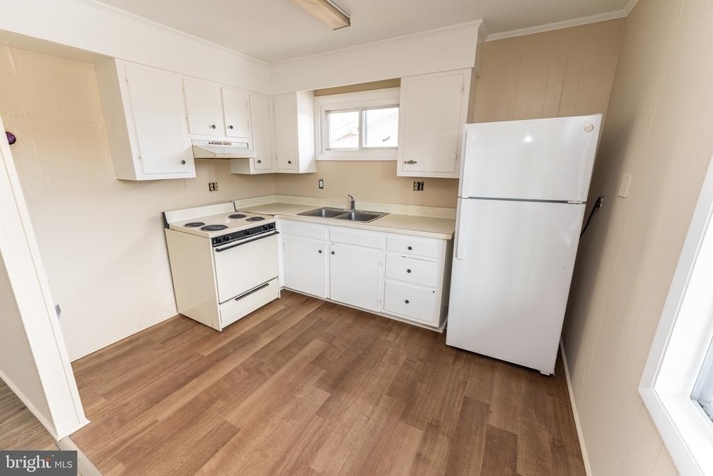 516 Bay Street - Photo 10