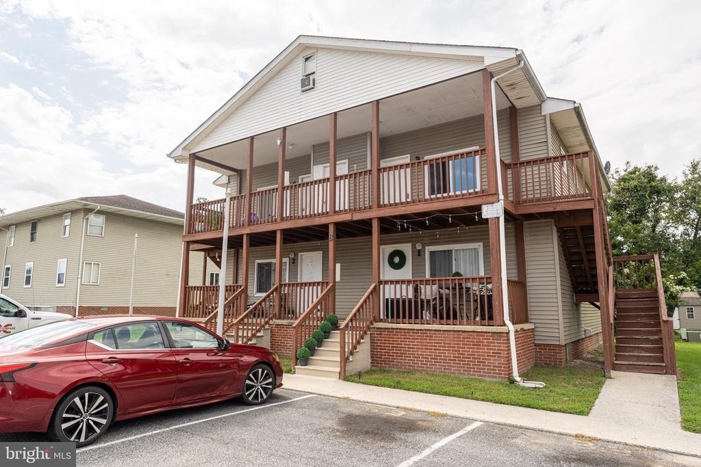 516 Bay Street - Photo 2
