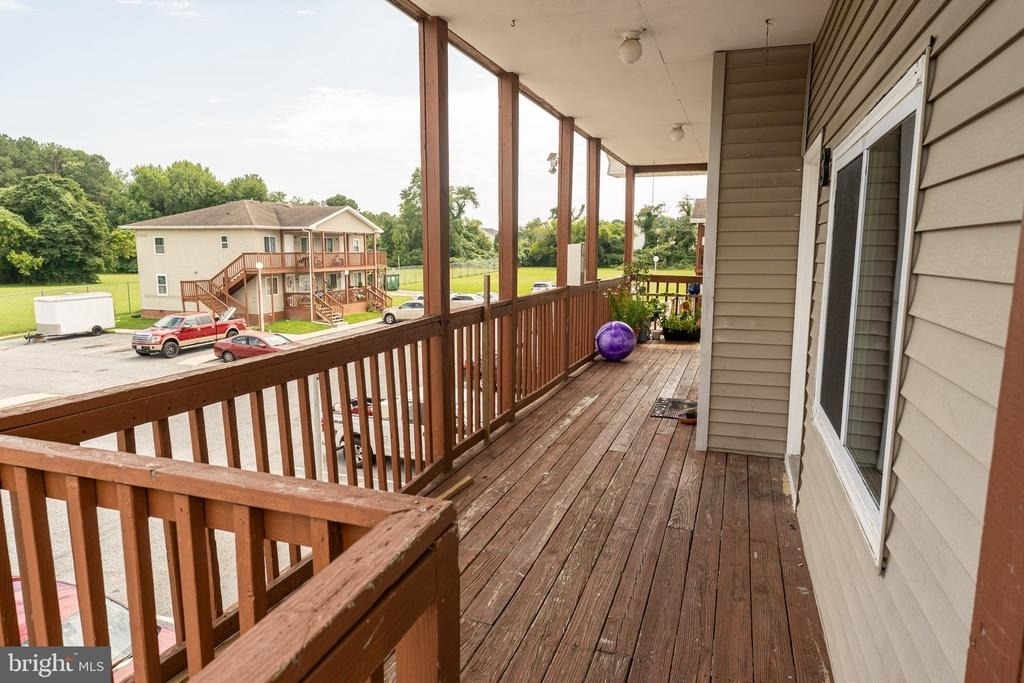 516 Bay Street - Photo 3