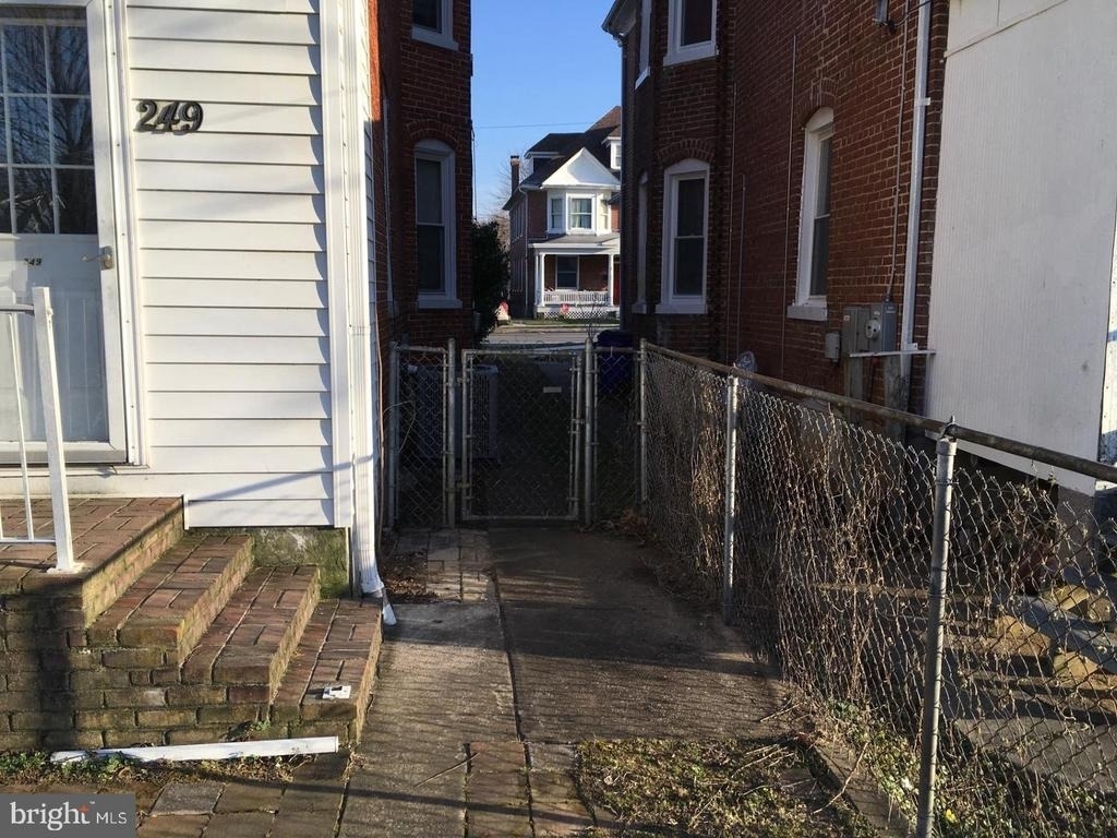 249 Westside Ave - Photo 12