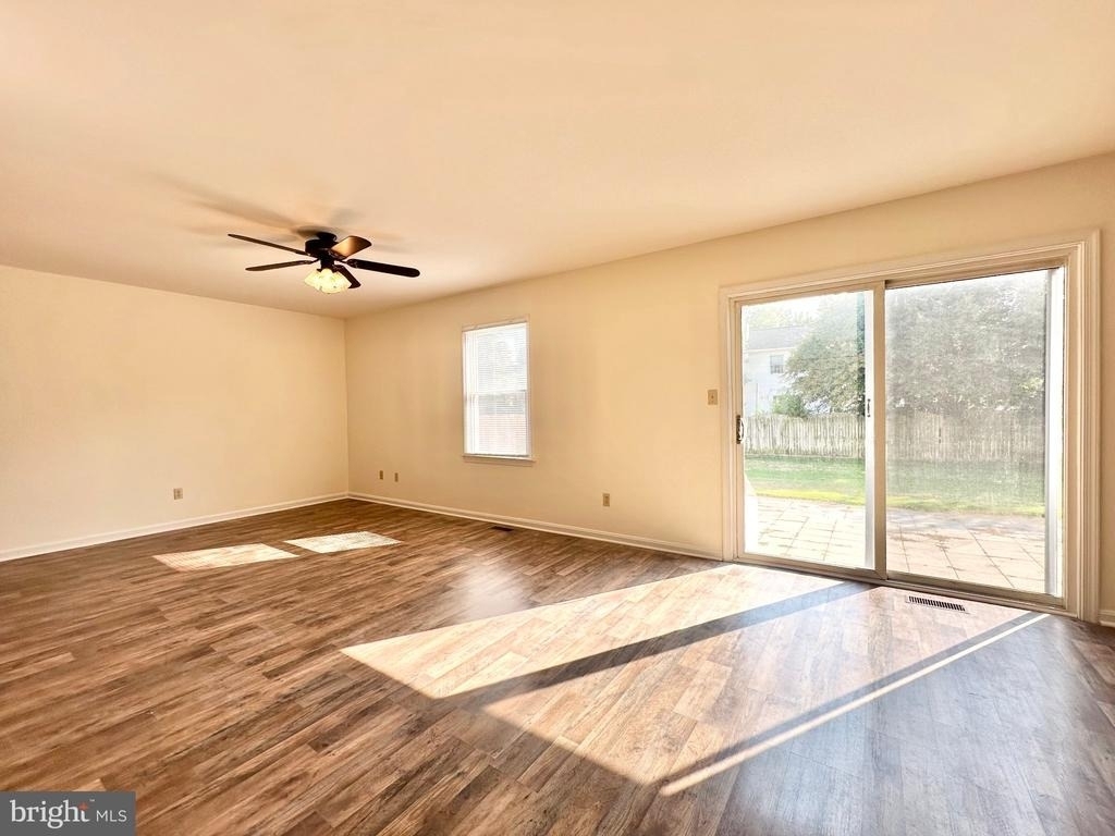 8337 Colony Circle - Photo 4