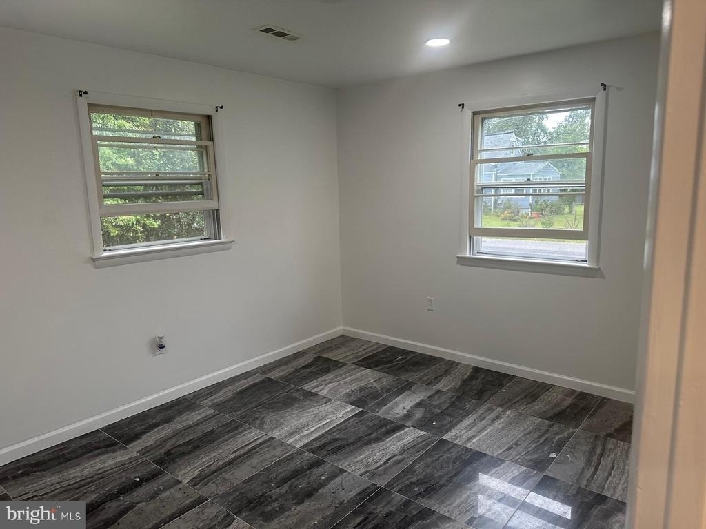 8007 Prince Georges Drive - Photo 12