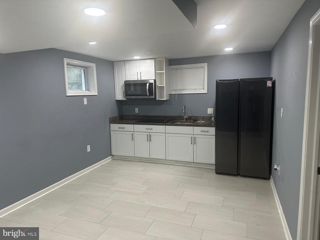 8007 Prince Georges Drive - Photo 16