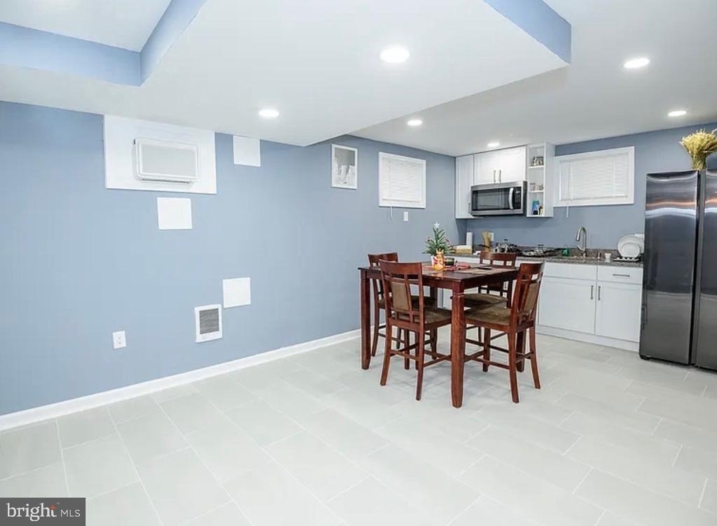 8007 Prince Georges Drive - Photo 3