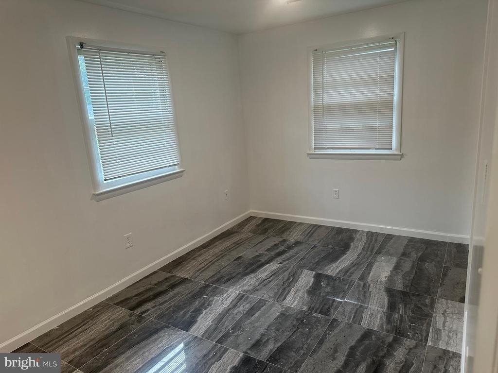 8007 Prince Georges Drive - Photo 13