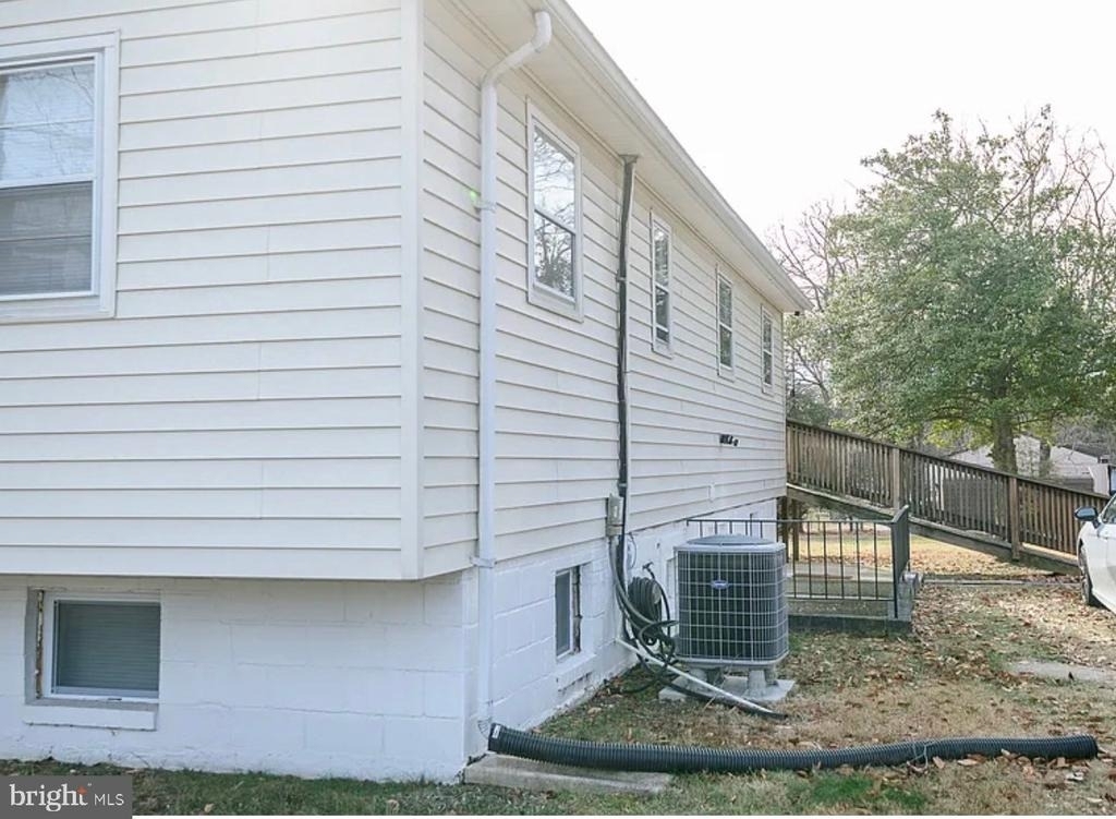 8007 Prince Georges Drive - Photo 6