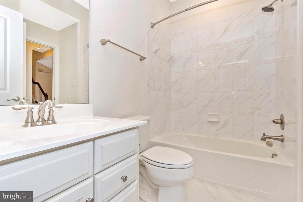 13910 Shannock Lane - Photo 18