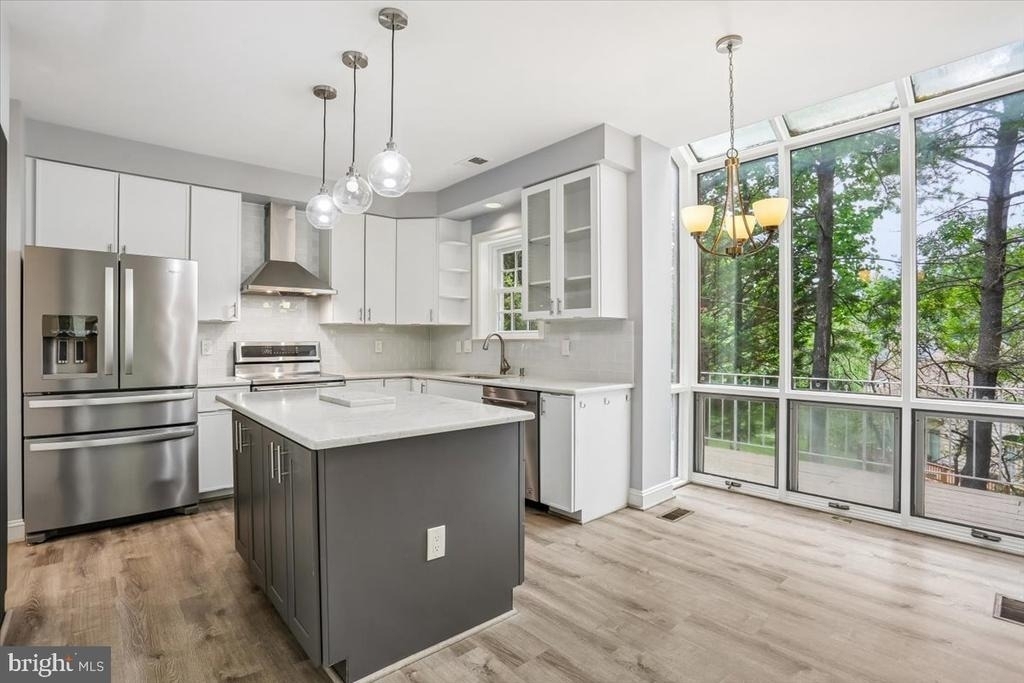 8912 Barrowgate Court - Photo 5