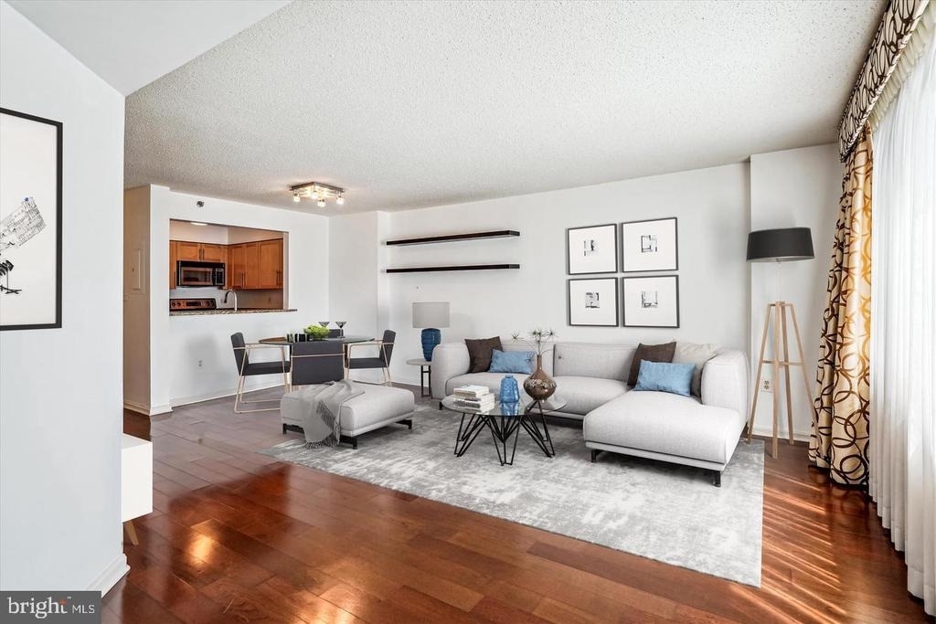 10101 Grosvenor Place - Photo 0