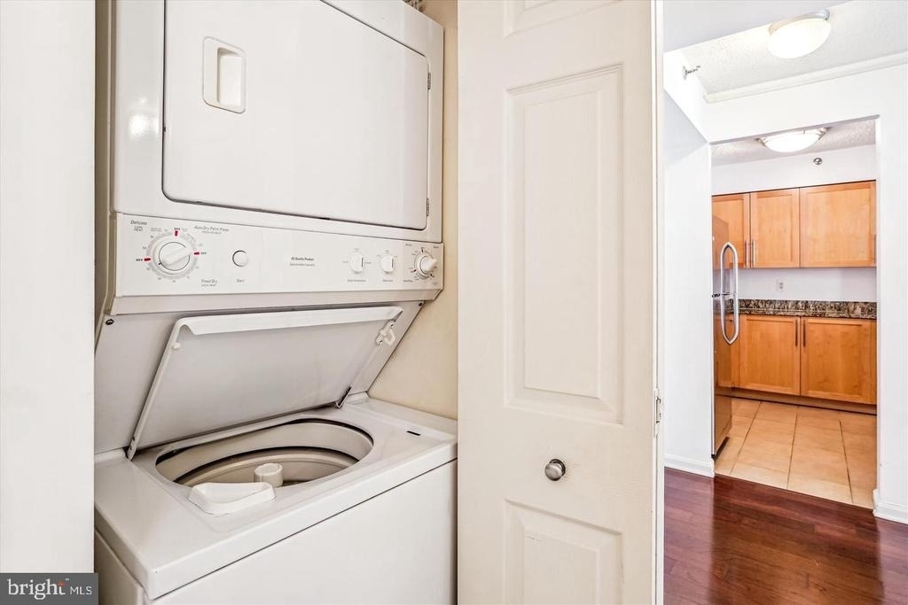 10101 Grosvenor Place - Photo 26
