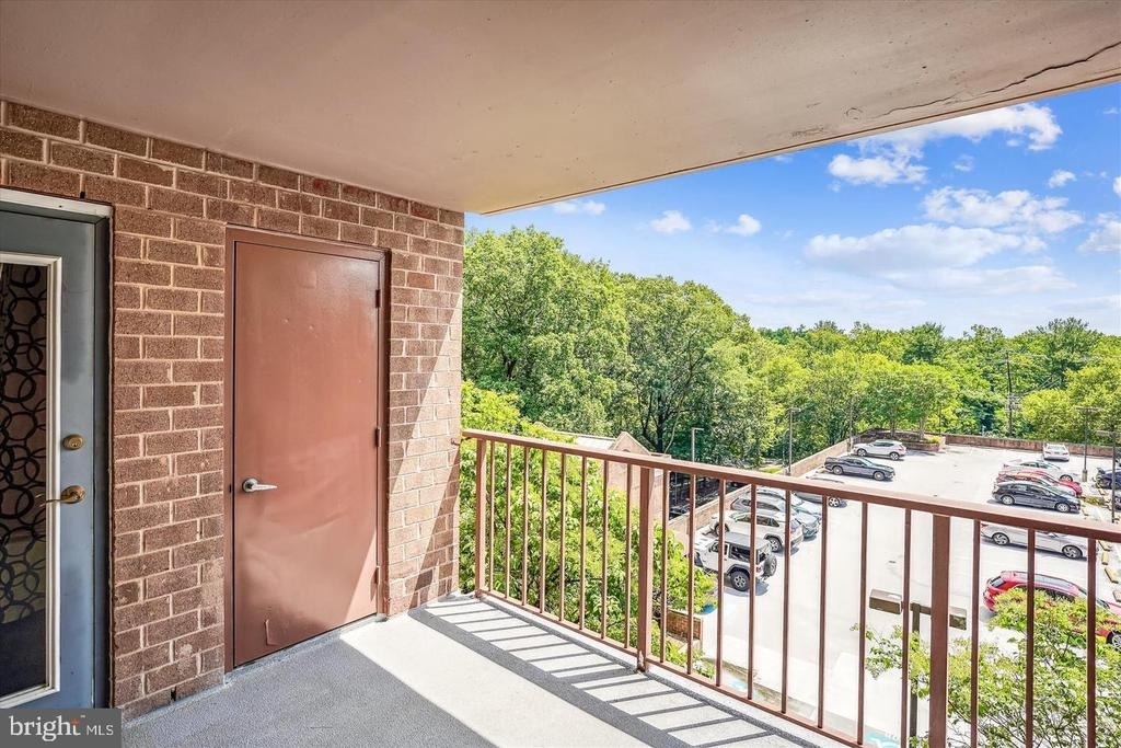 10101 Grosvenor Place - Photo 15