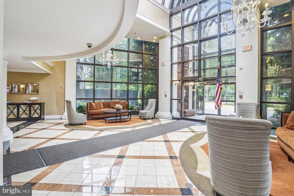 10101 Grosvenor Place - Photo 31