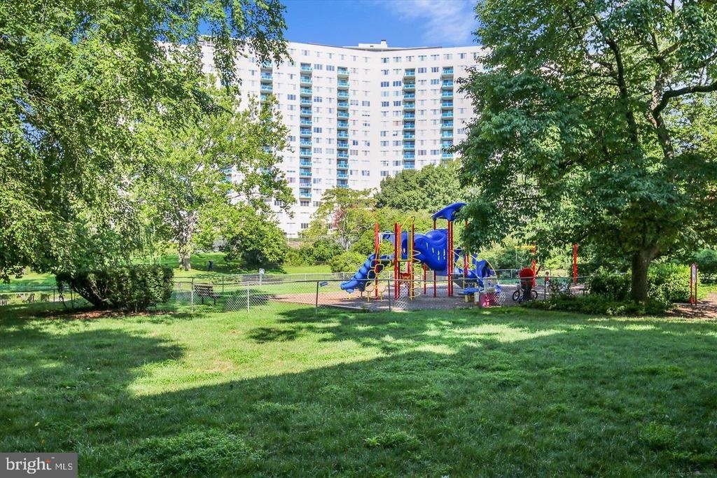 10101 Grosvenor Place - Photo 39