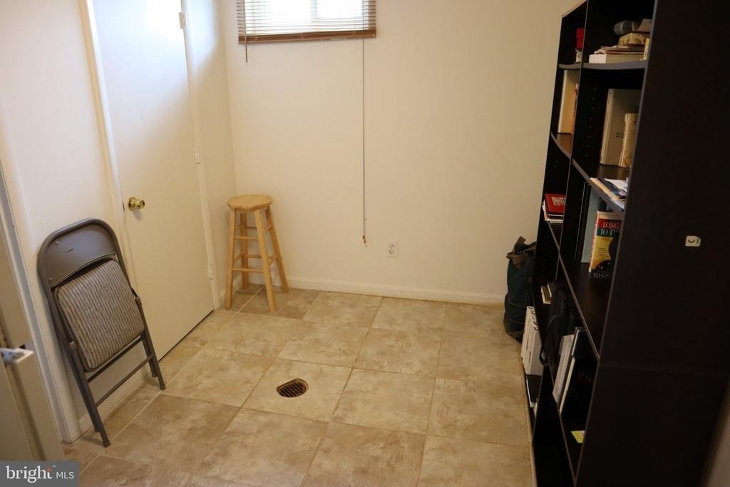 10951 Amherst Avenue - Photo 24