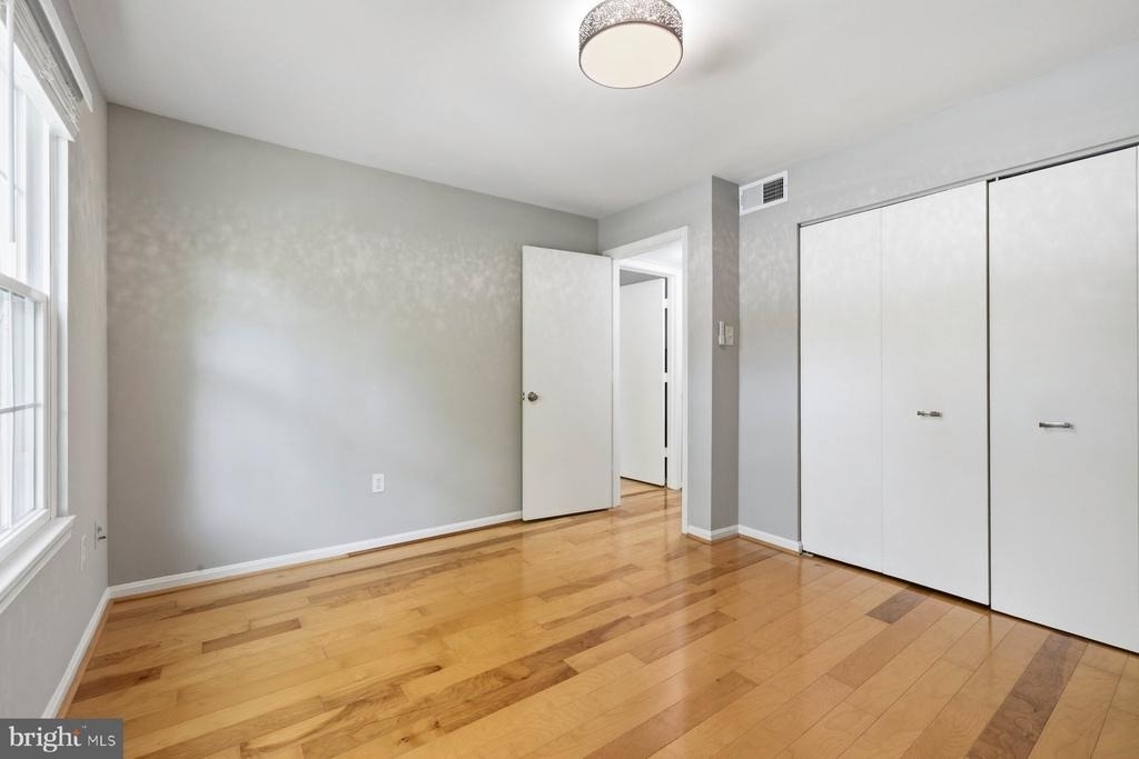 2401 Normandy Square Place - Photo 29