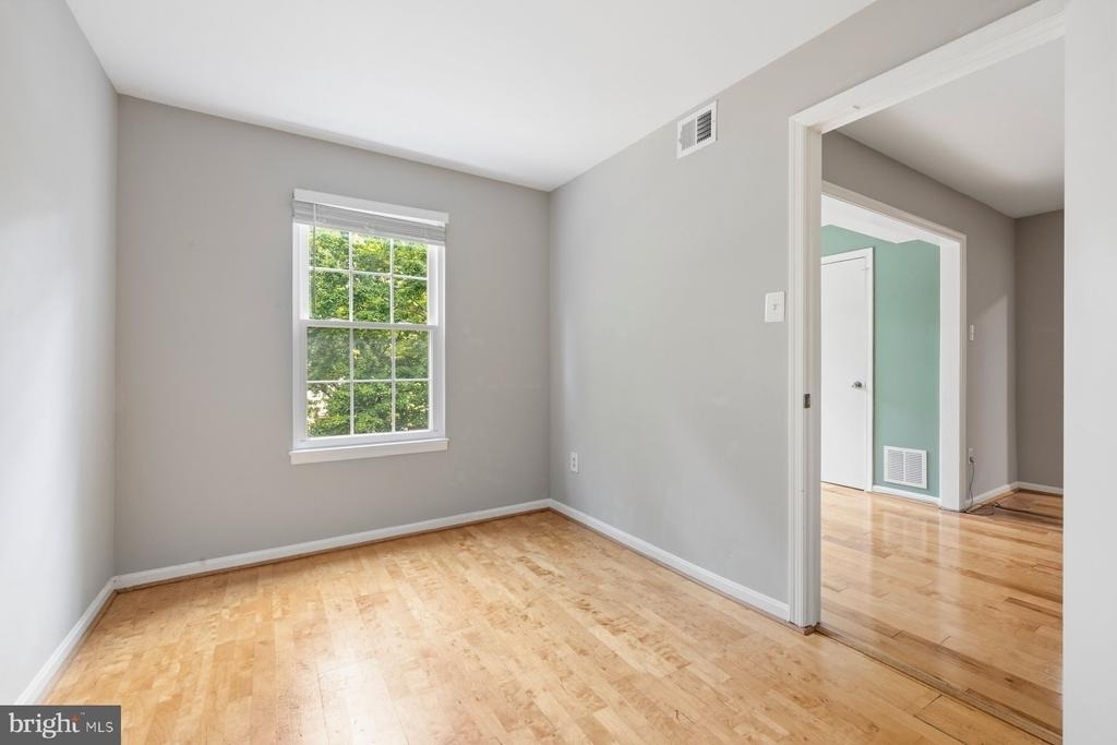 2401 Normandy Square Place - Photo 12
