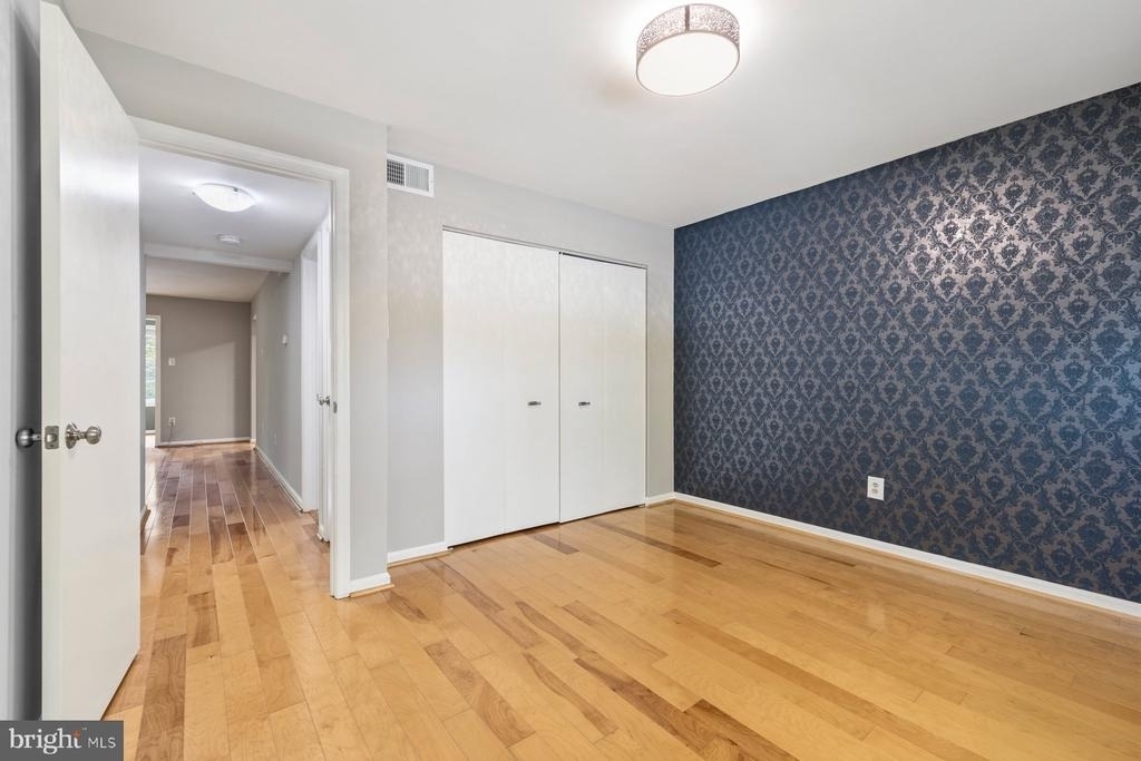 2401 Normandy Square Place - Photo 27