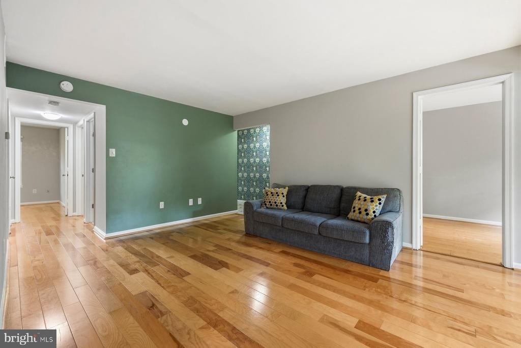 2401 Normandy Square Place - Photo 6