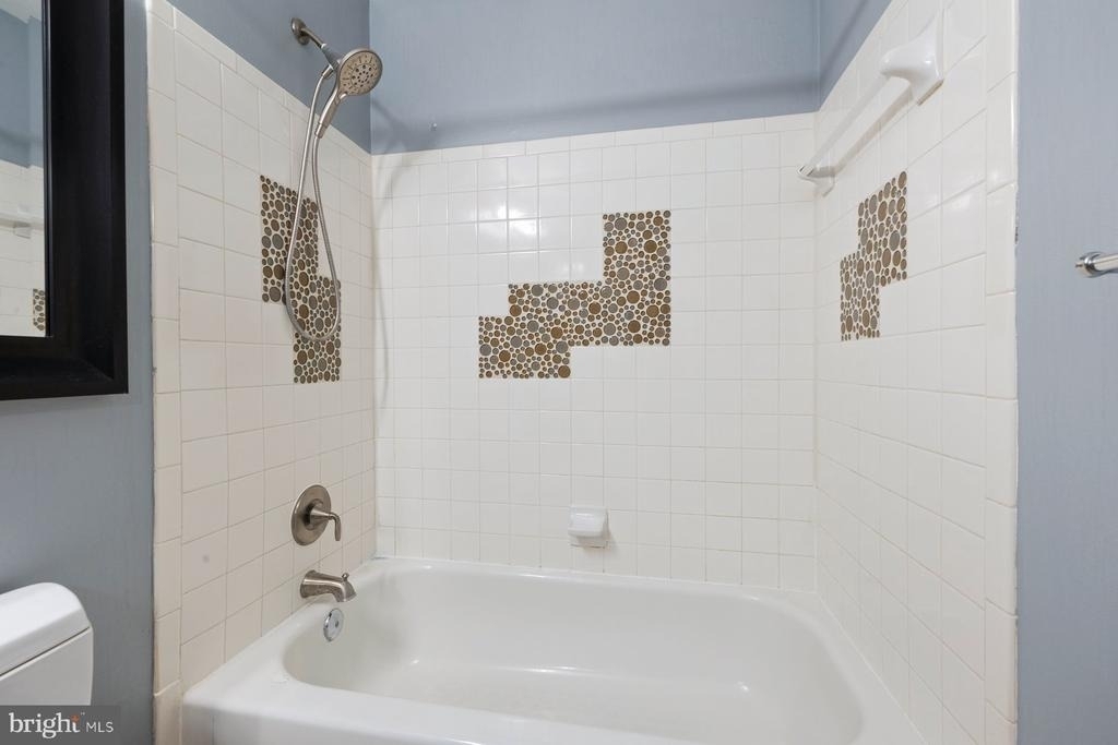 2401 Normandy Square Place - Photo 20