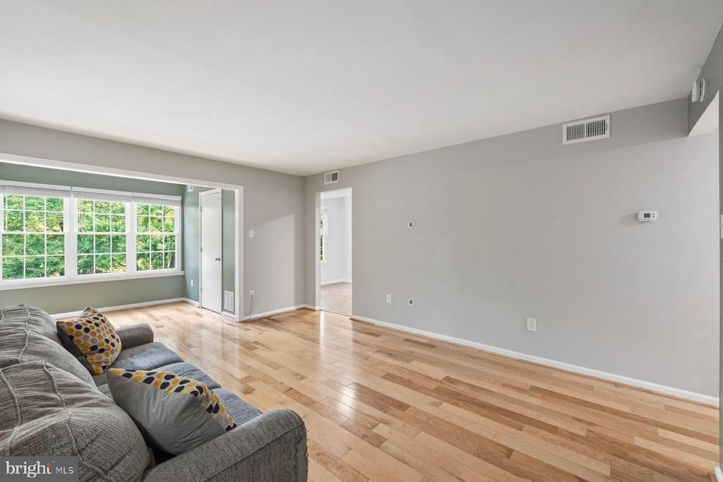 2401 Normandy Square Place - Photo 4