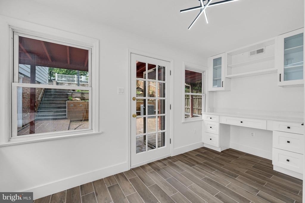 710 Silver Spring Avenue - Photo 32
