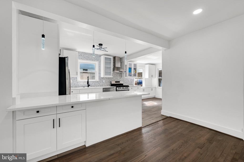 710 Silver Spring Avenue - Photo 3