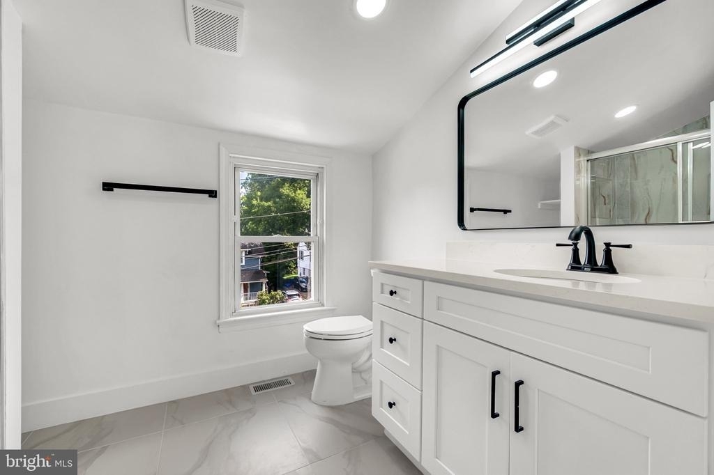 710 Silver Spring Avenue - Photo 13