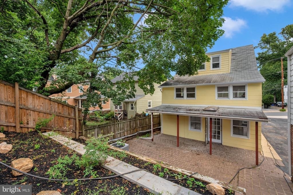710 Silver Spring Avenue - Photo 37