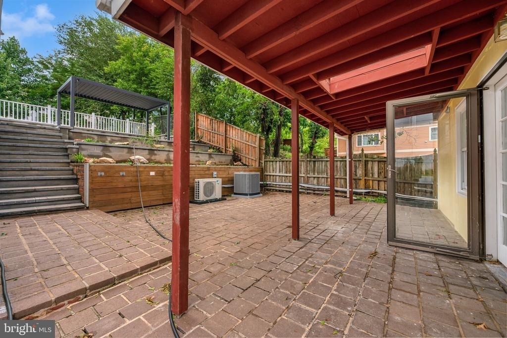 710 Silver Spring Avenue - Photo 33