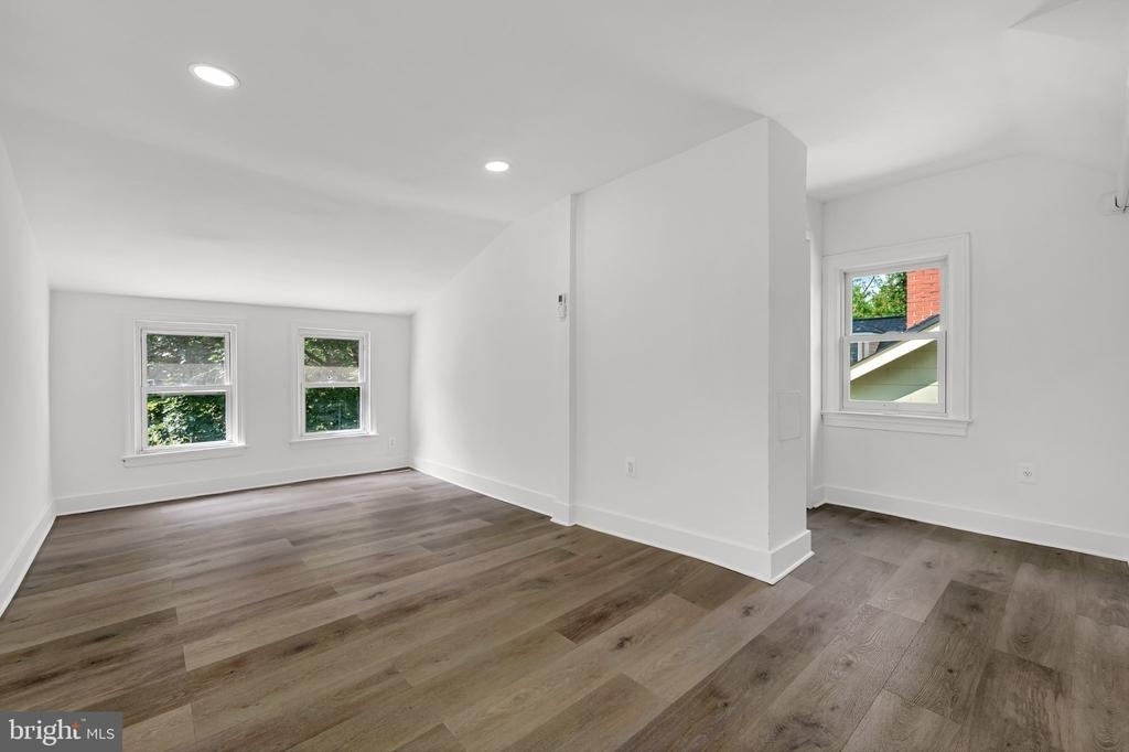 710 Silver Spring Avenue - Photo 15