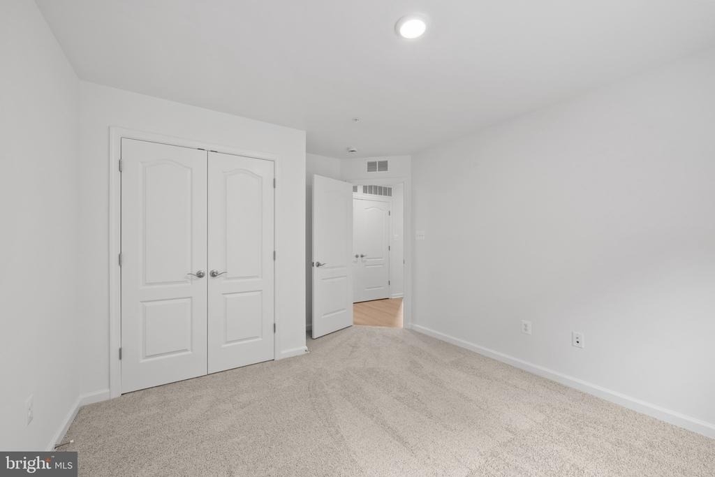 9942-a Count Fleet Crescent - Photo 22