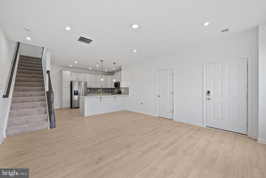 9942-a Count Fleet Crescent - Photo 5