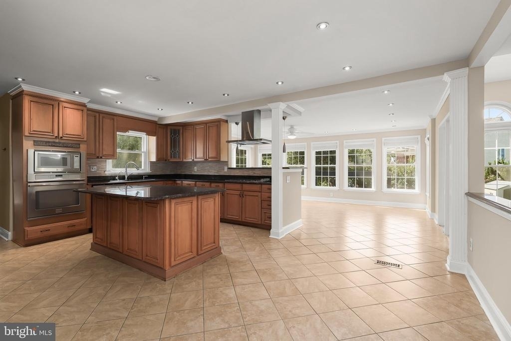 10217 Tuscany Road - Photo 11