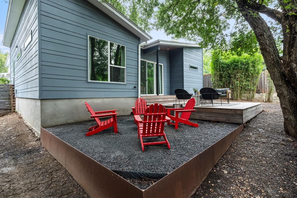 1703 Perez St - Photo 14