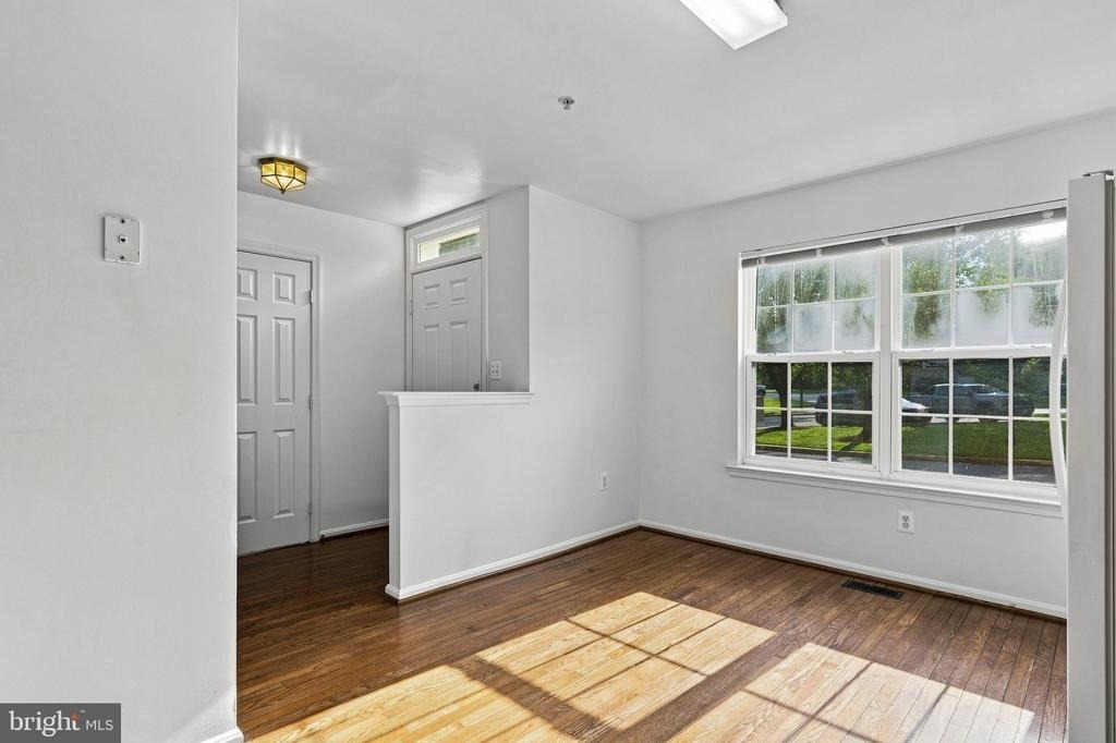 387 Cambridge Place - Photo 8