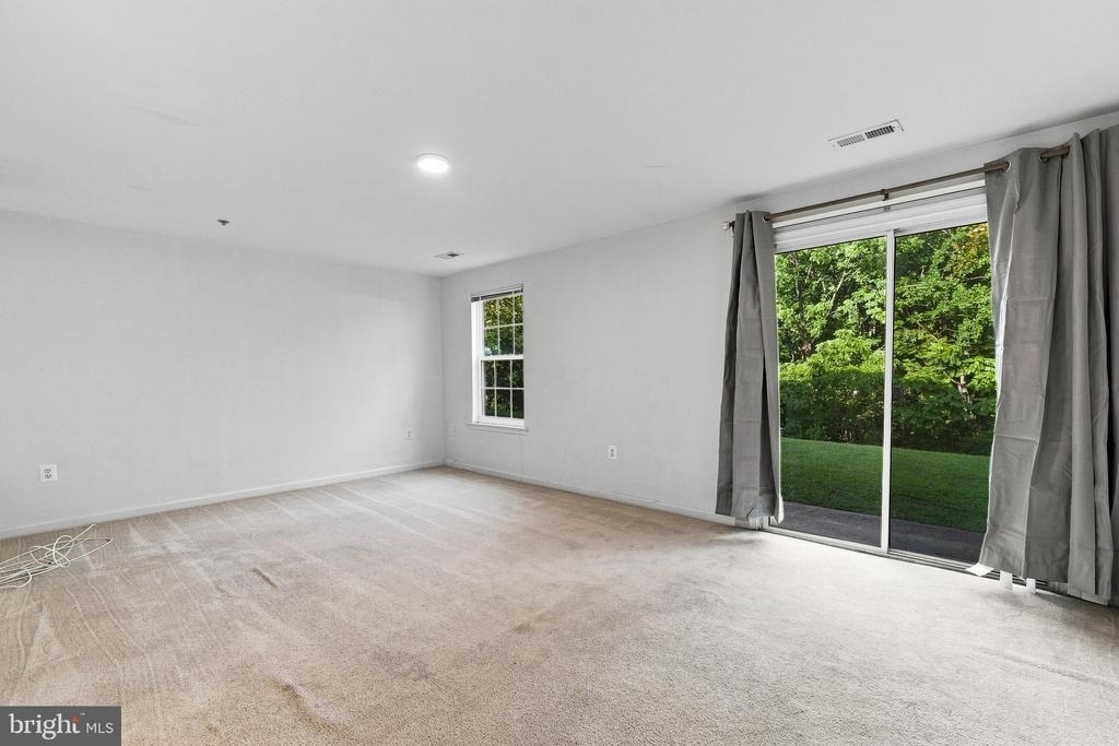 387 Cambridge Place - Photo 32