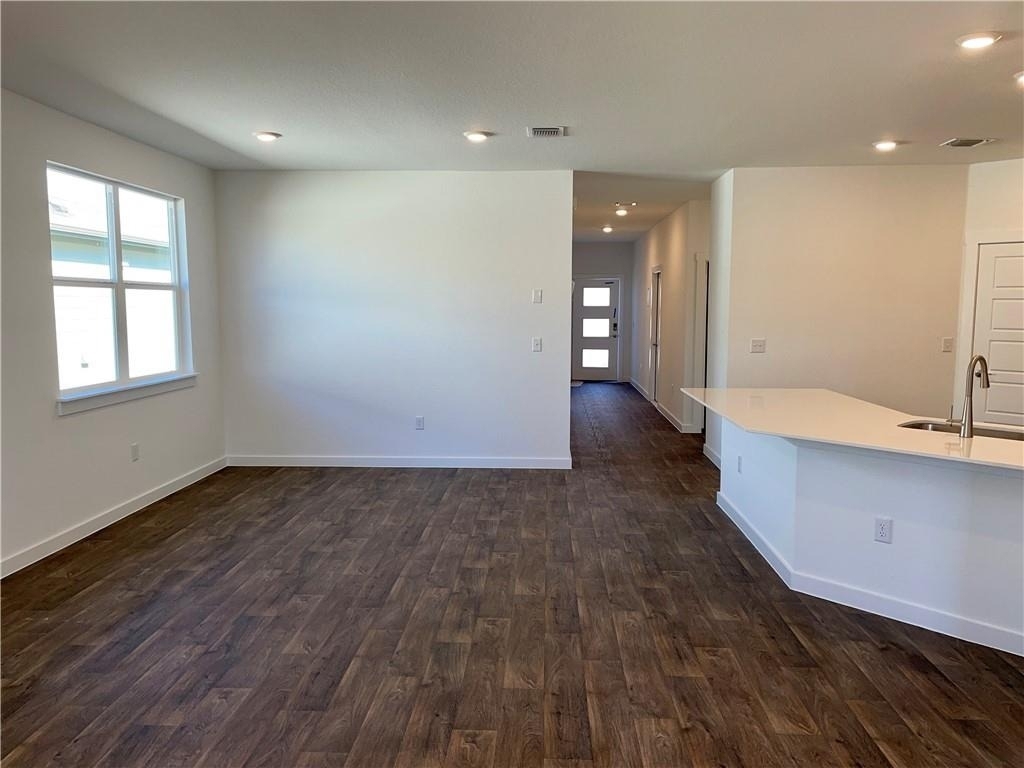 3025 Egan Dr - Photo 2
