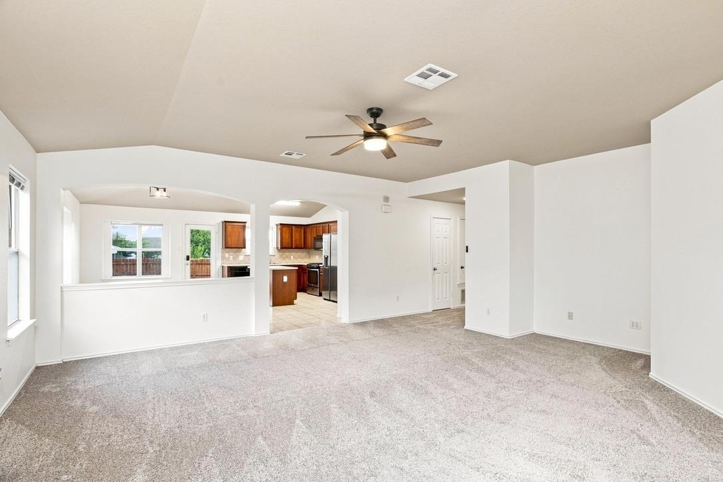 3232 Clinton Pl - Photo 2