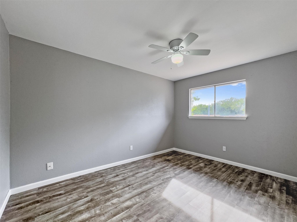 10403 Golden Meadow Dr - Photo 17
