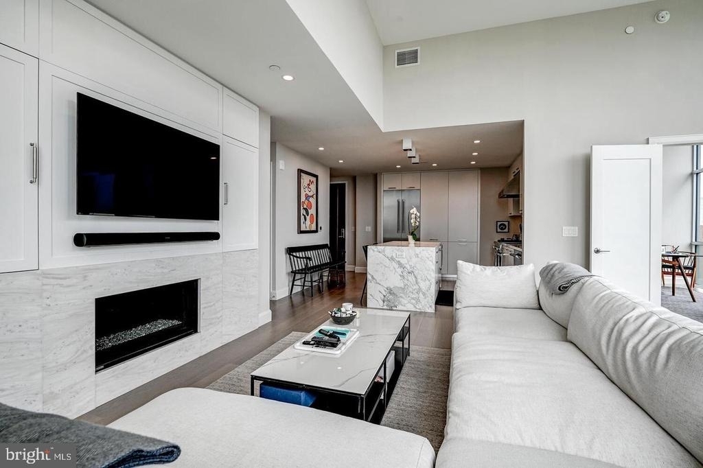 1330 Lancaster Street - Photo 4