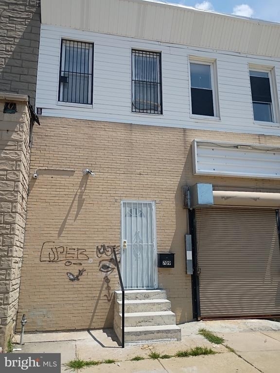 709 Poplar Grove Street - Photo 0