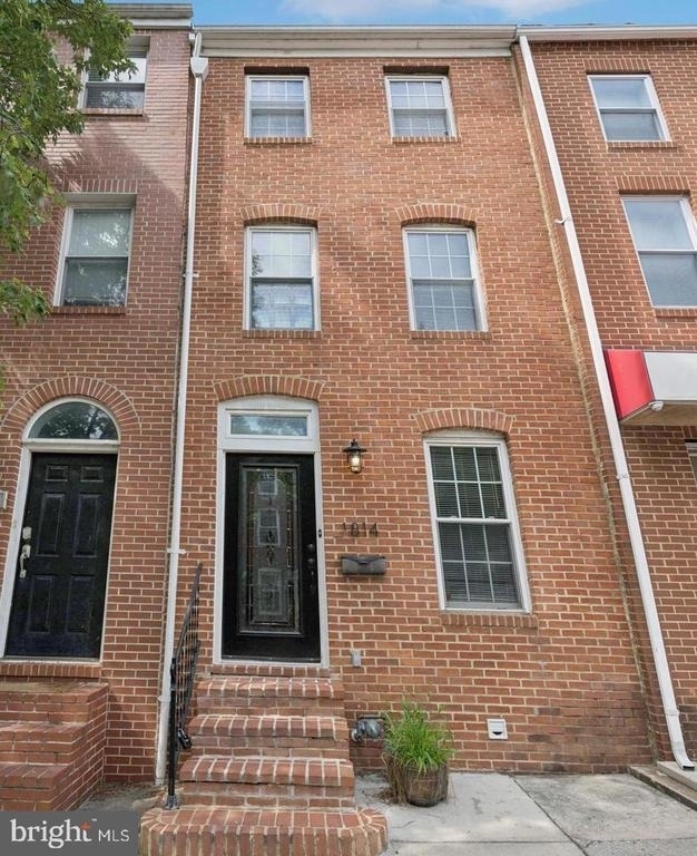 1814 E Pratt Street - Photo 0