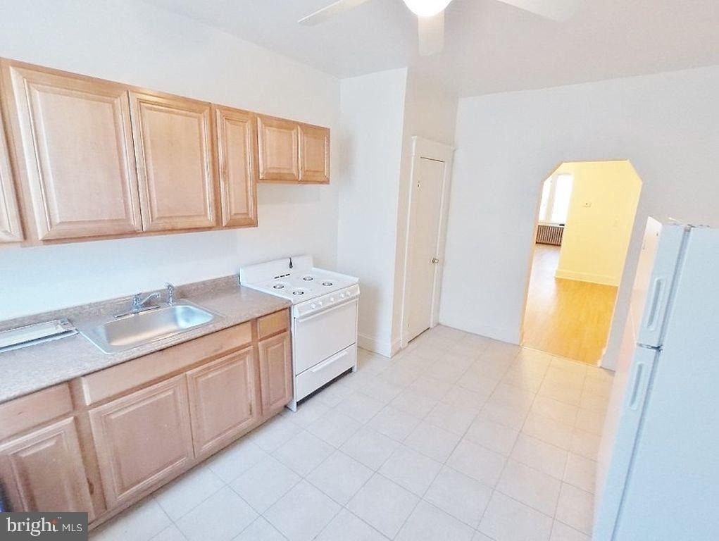 3214 W Baltimore Street - Photo 5